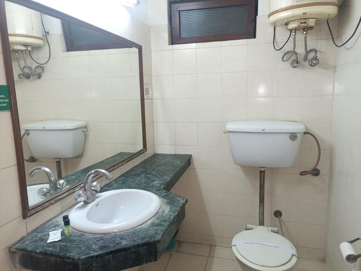 Hotel Mohan Lucknow Extérieur photo