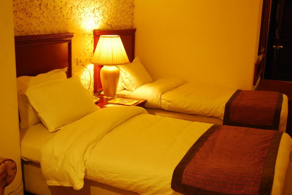 Hotel Mohan Lucknow Extérieur photo